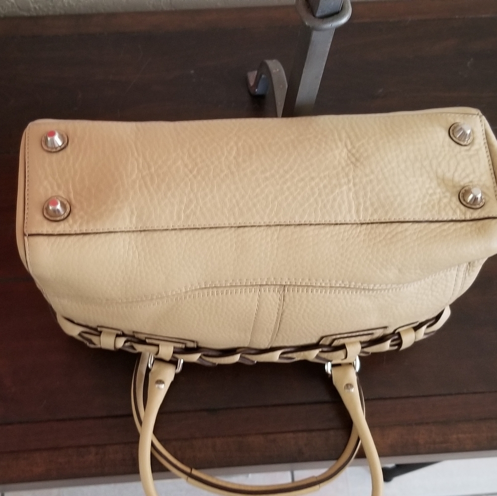 Authentic Coach handbag - Picture 4 of 7